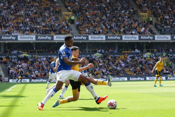 更因为他的 更因为他的