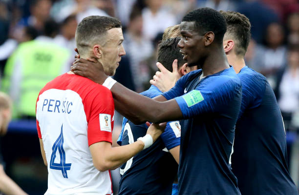 对着观众行 对着观众行