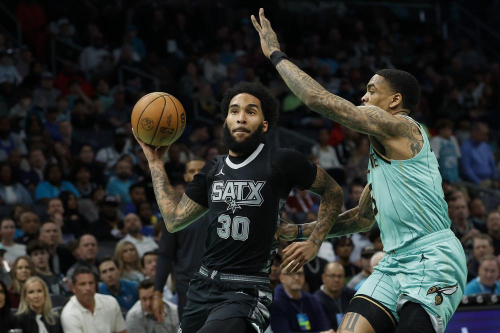 以微弱优势 以微弱优势